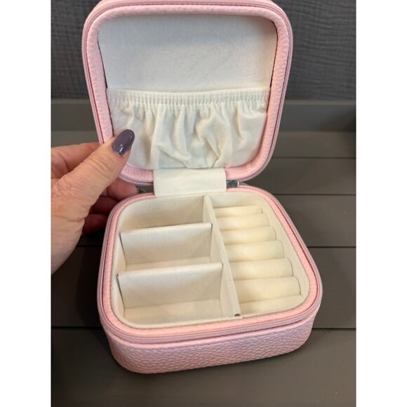 NWT Thirty-One Petal Pink Small Jewelry Organizer - Picture 3 of 4